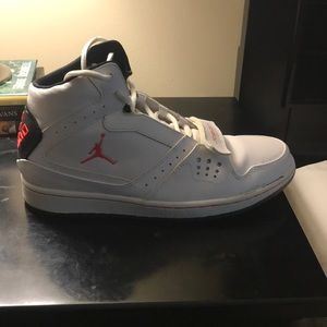 White Air Jordan 8 1/2  Men’s Basketball shoe